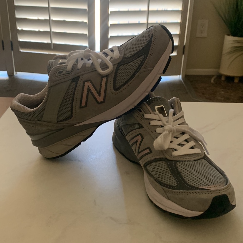 NEW BALANCE WOMENS SHOES